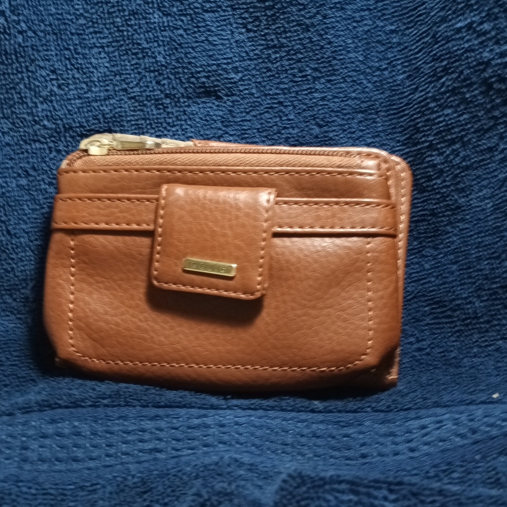 Ladies light brown wallet